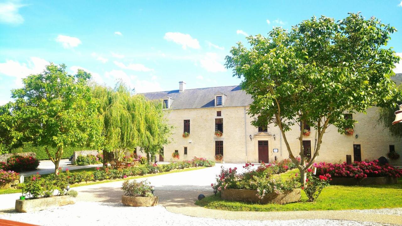 Hotel Le Manoir De Mathan Crepon A La Campagne 5 Mn D'Arromanches Et 10 Mn De Bayeux Exterior photo