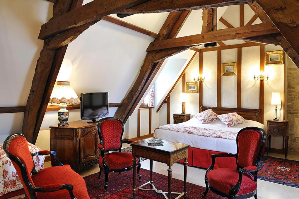 Hotel Le Manoir De Mathan Crepon A La Campagne 5 Mn D'Arromanches Et 10 Mn De Bayeux Exterior photo