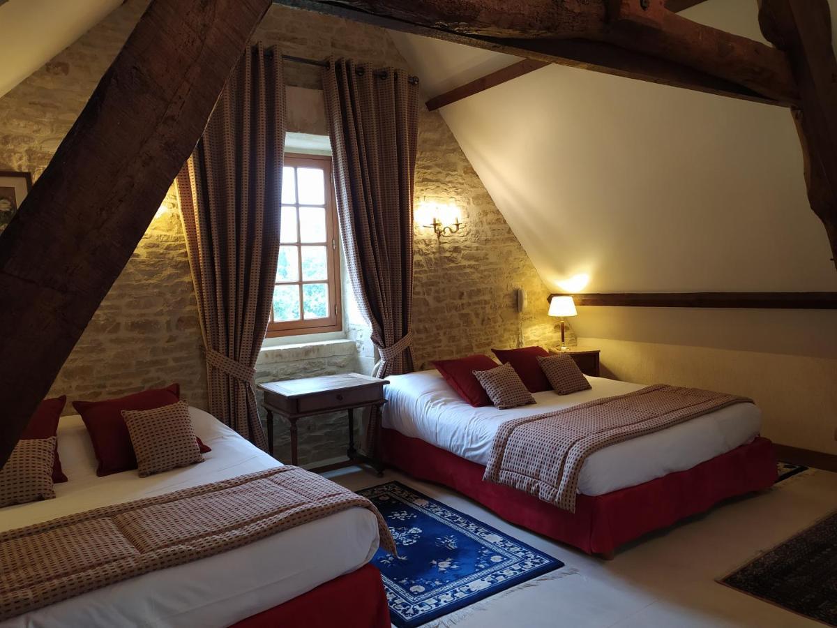 Hotel Le Manoir De Mathan Crepon A La Campagne 5 Mn D'Arromanches Et 10 Mn De Bayeux Exterior photo